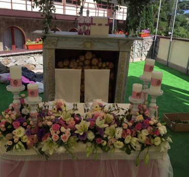 Букеты цветов для свадьбы в отеле Поляна Сказок в Ялте