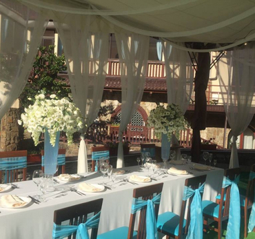 Свадебный стол в отеле Поляна Сказок в Ялте